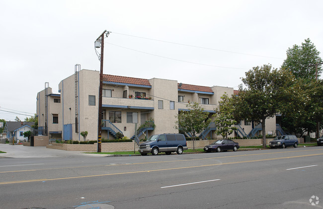 Building Photo - 1030 Santa Ana Blvd