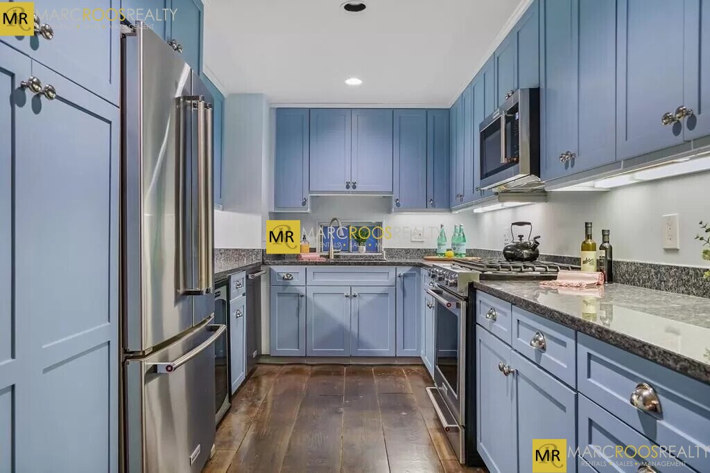 Primary Photo - 48 Beacon St