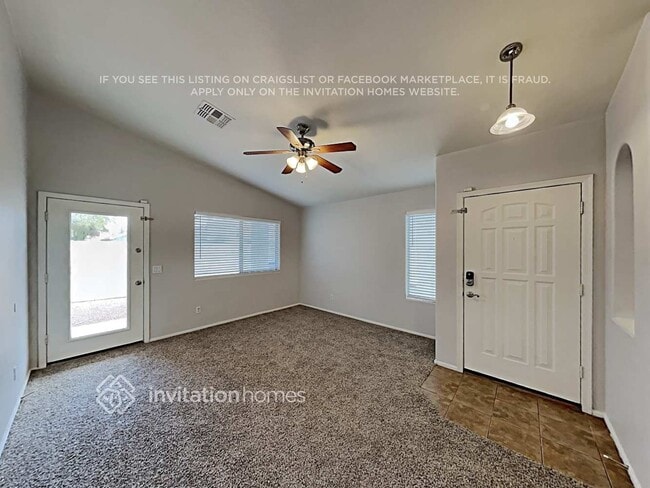 Foto del edificio - 838 Mountain View Rd