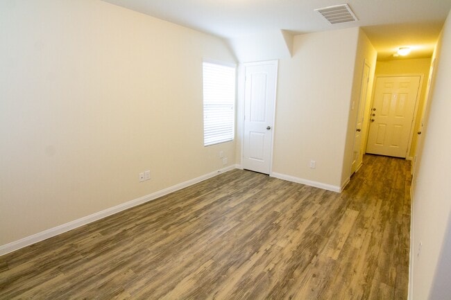 Building Photo - 13003 Bella Vida Ln