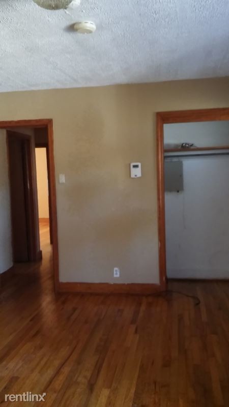 Building Photo - 3 br, 2.5 bath House - 1598 Belleville Road