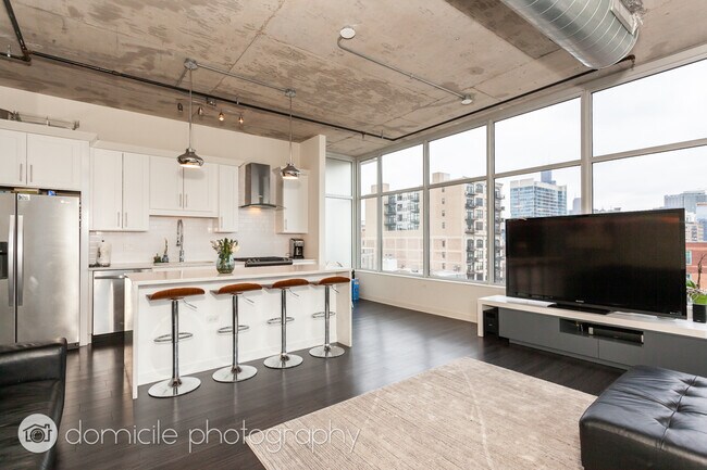 Foto del edificio - 50 E 16th St