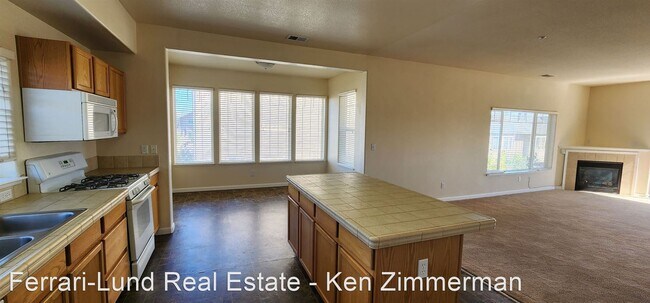 Building Photo - 3 br, 2.5 bath House - One Time - 360 Andr...