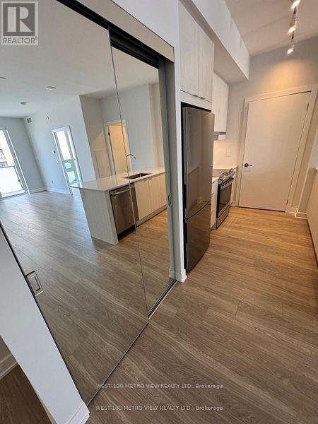 Building Photo - 430 Square One Dr