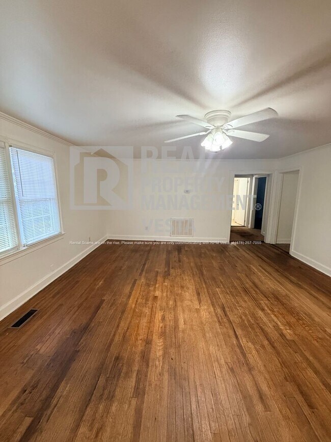 Foto del edificio - 1471 Tucker Rd