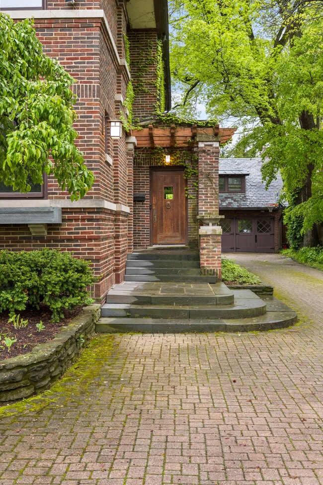 Foto del edificio - 212 Sheridan Rd