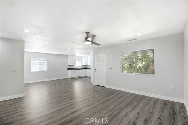 Building Photo - 6554 Kinlock Ave