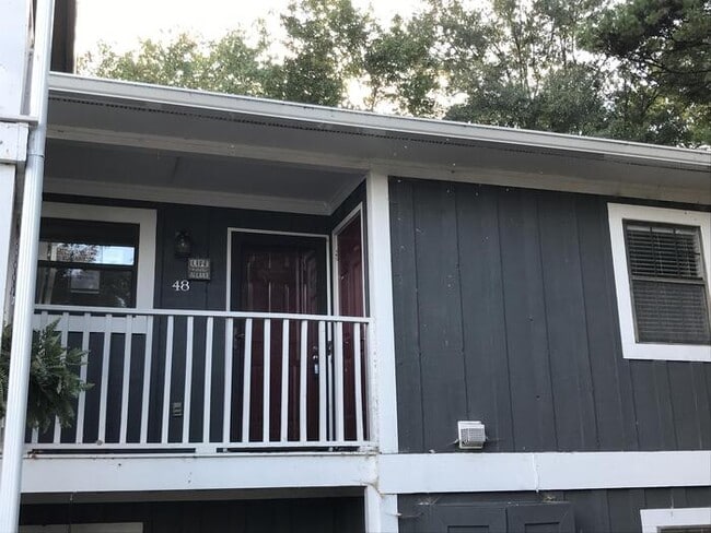 Building Photo - AVAILABLE NOW: Stunning Lakeside Condo