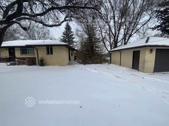 Foto del edificio - 1621 Rice Creek Rd NE