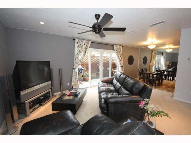 Foto del edificio - Upgraded End-Unit Townhome