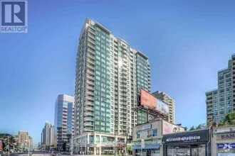 Building Photo - 18-1718 Parkview Ave