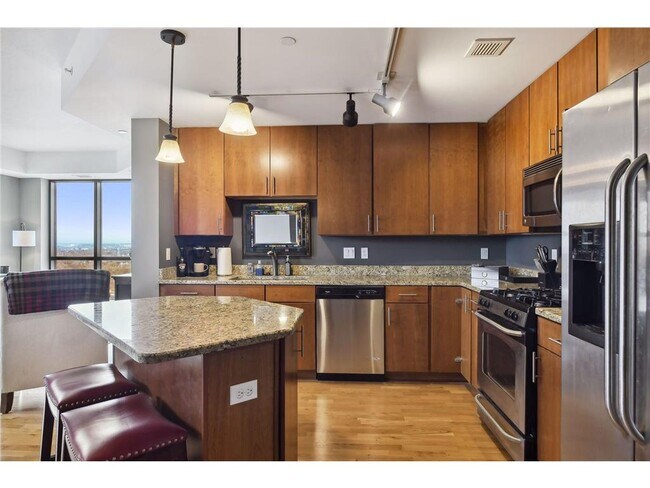Foto del edificio - 100 3rd Ave S
