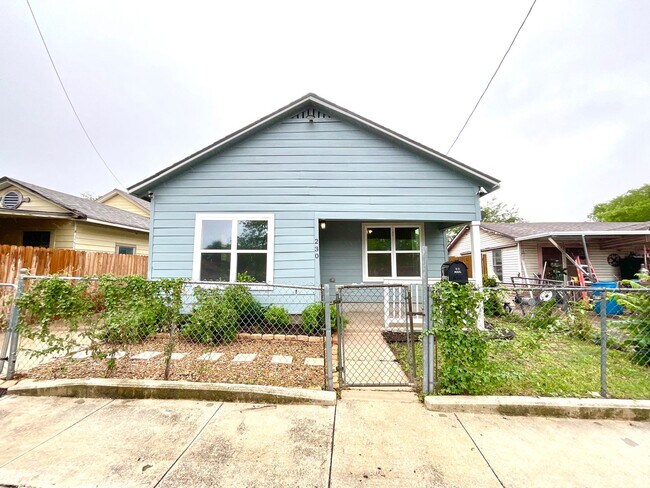 Photo - Move-In Ready 3BD/2BA – Laminate Floors, Fenced Yard & Prime Location! ACCEPTS SECTION 8 House