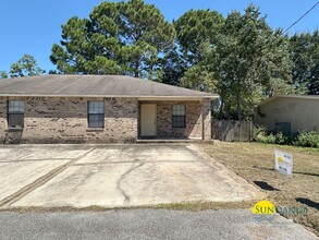 Building Photo - 2280 Jeannie St