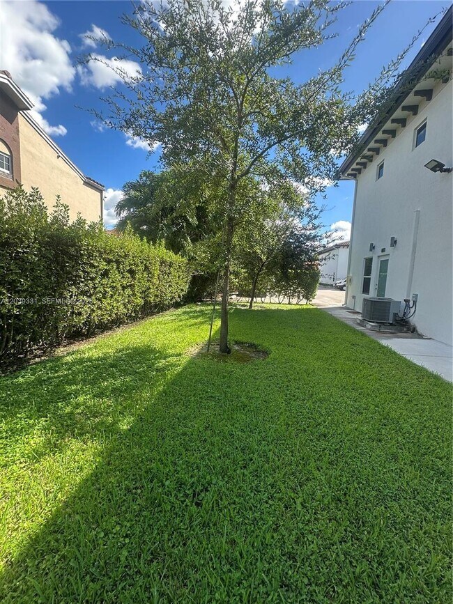 Foto del edificio - 6410 SW 139th Avenue Rd