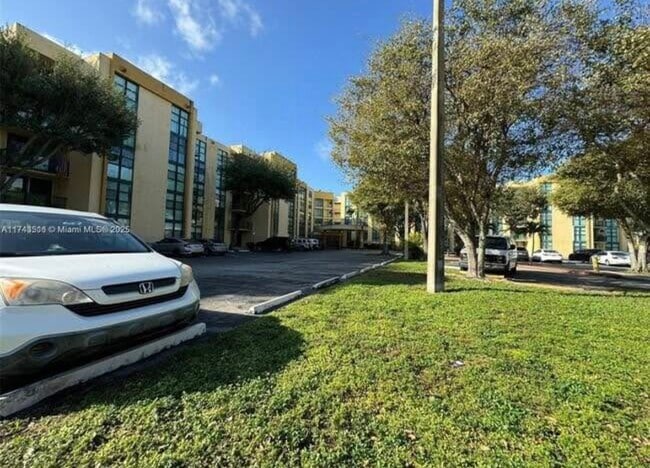 Foto del edificio - 11790 SW 18th St