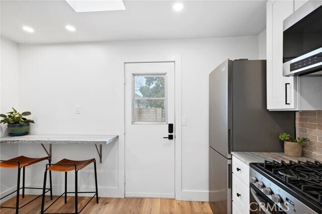 Foto del edificio - 25475 Nicks Ave