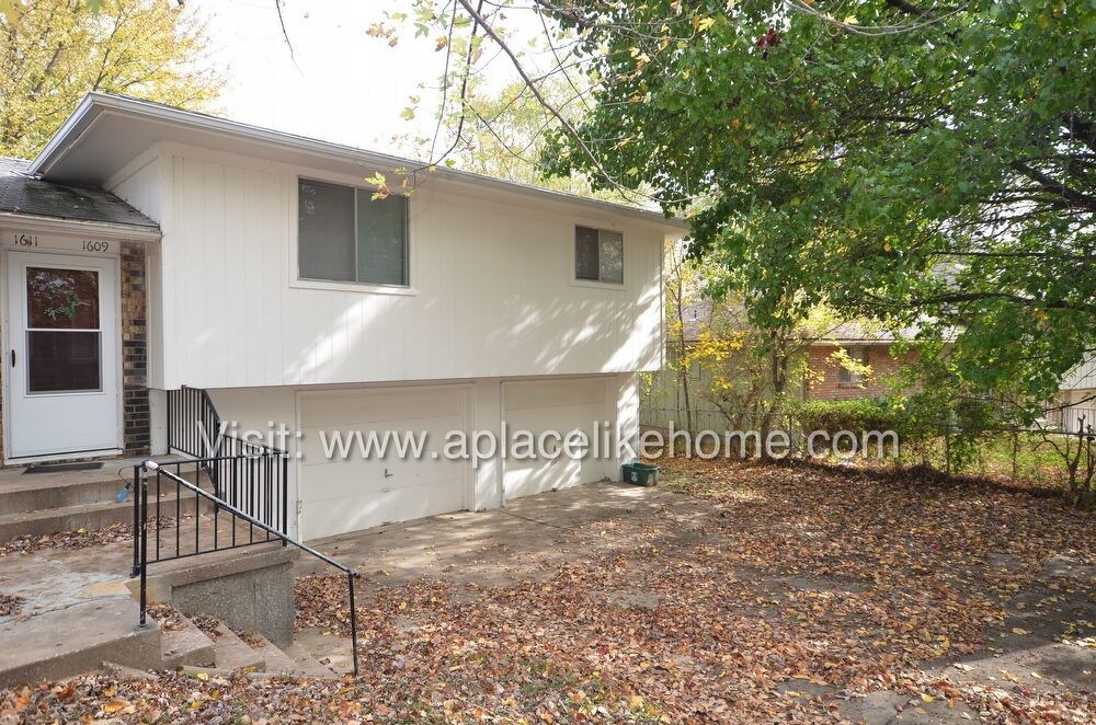 Primary Photo - 1609 N 63rd Pl