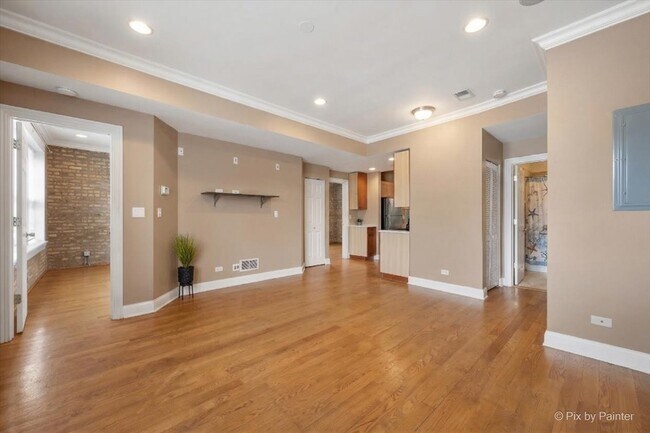 Foto del edificio - 6146 N Ravenswood Ave