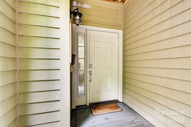 Foto del edificio - 220 Stoney Fls Lp