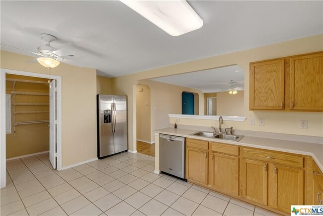 Building Photo - 2051 Dragon Trail