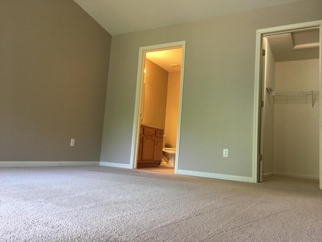 Building Photo - 20209 Chesapeake Cir