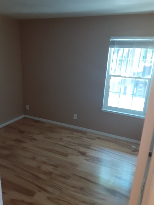Foto del edificio - 1106 Eureka Ln