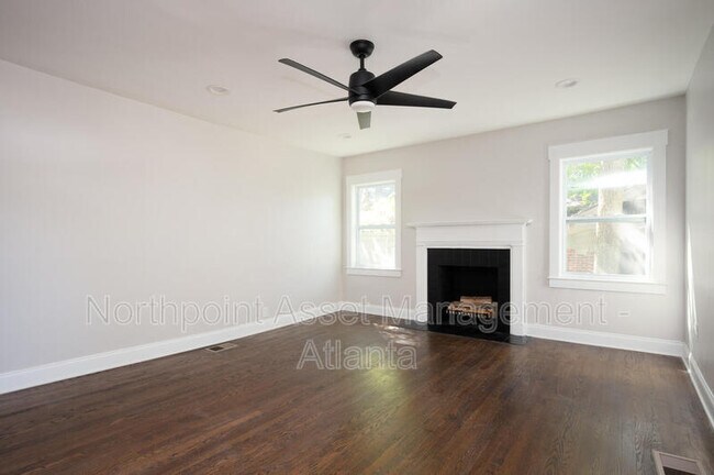 Building Photo - 1886 Dunlap Ave