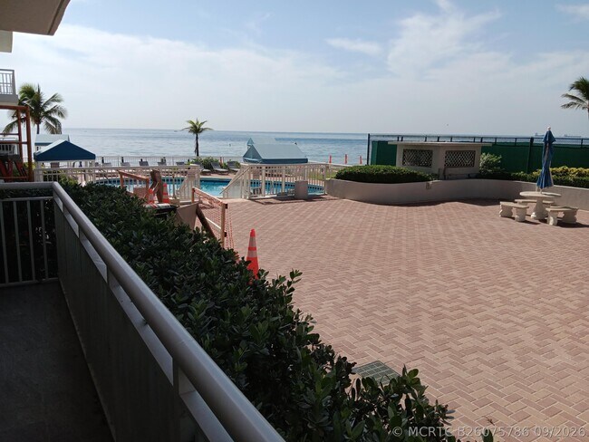 Building Photo - 3850 Galt Ocean Dr