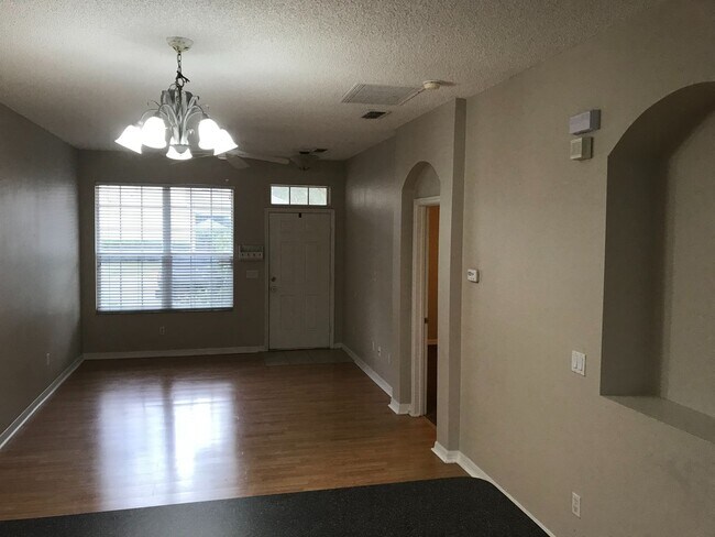 Foto del edificio - 3 Bedroom/3 Bath Townhouse  Summerport Community - Windermere!!!!