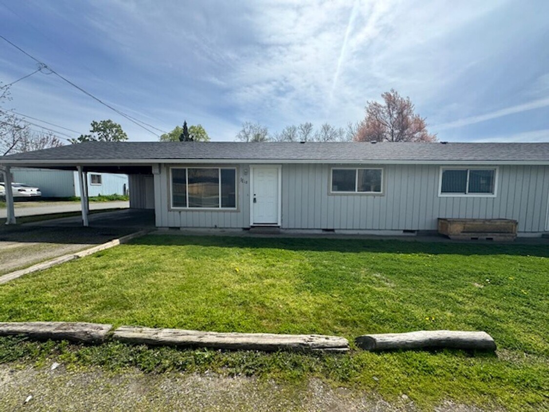 Primary Photo - 1116-1118 STEVENS