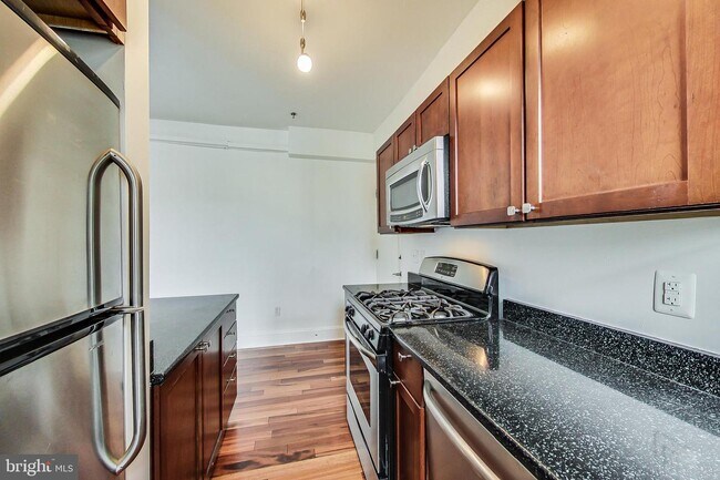 Foto del edificio - 1415 Girard St NW