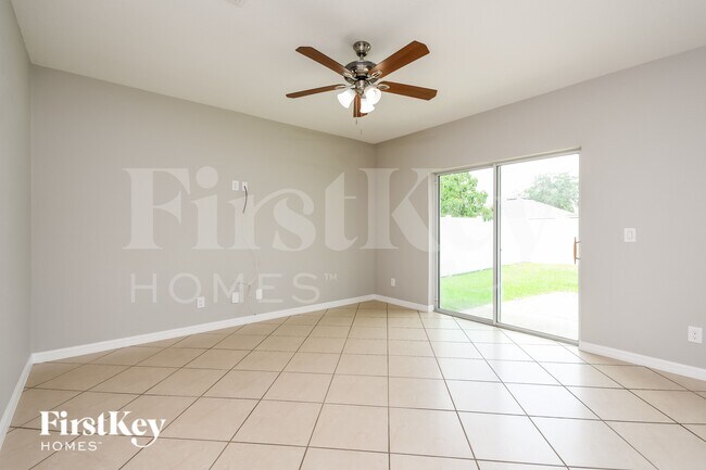 Foto del edificio - 4748 Rockvale Dr