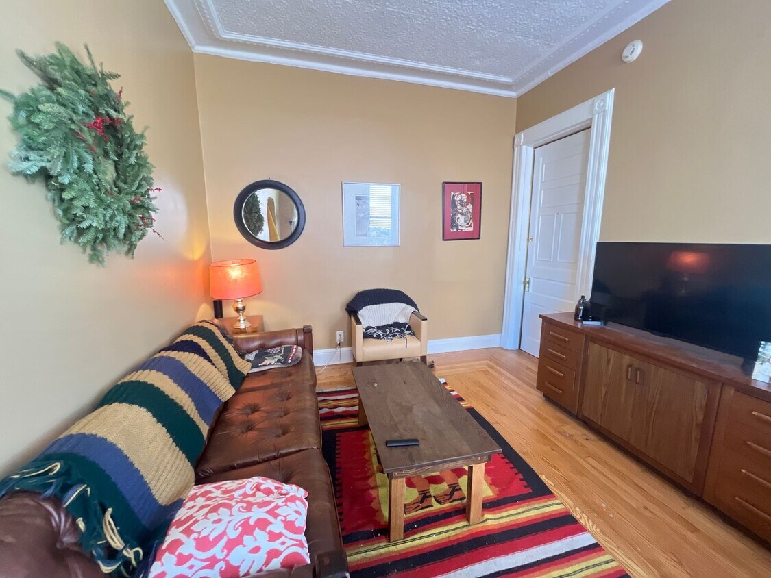 Primary Photo - 119 Olive Street