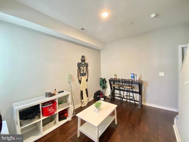 Foto del edificio - 1708 N Bouvier St