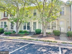 Building Photo - 9703 Sassafras Ct
