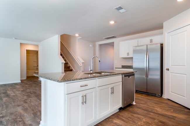 Foto del edificio - 7882 Shallowbrook Dr