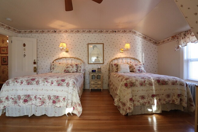 Foto del edificio - 83 Longwood Ave