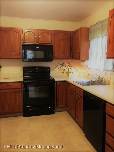 Foto del edificio - 55 Birch Hill Rd