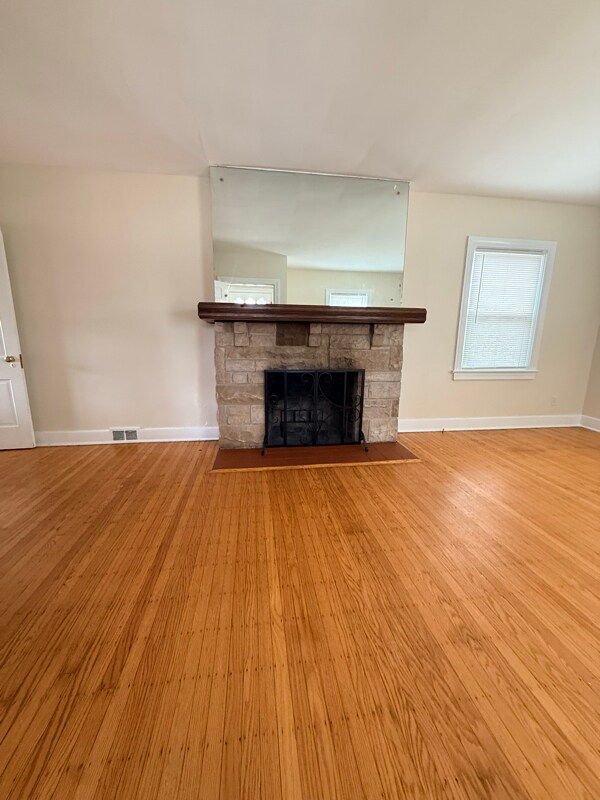 Foto del edificio - 215 Norbourne Blvd