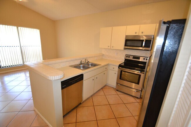 Foto del edificio - 11571 Waterford Ct