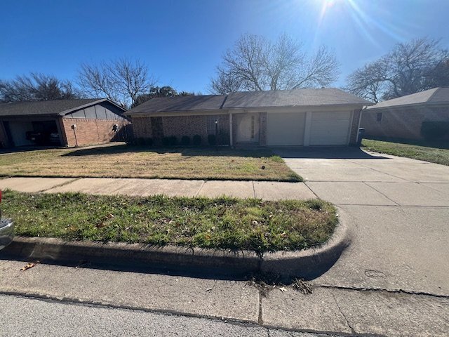 Foto principal - 3/2/2 Burleson Home for Lease -