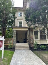 Building Photo - 21 Regent Cir