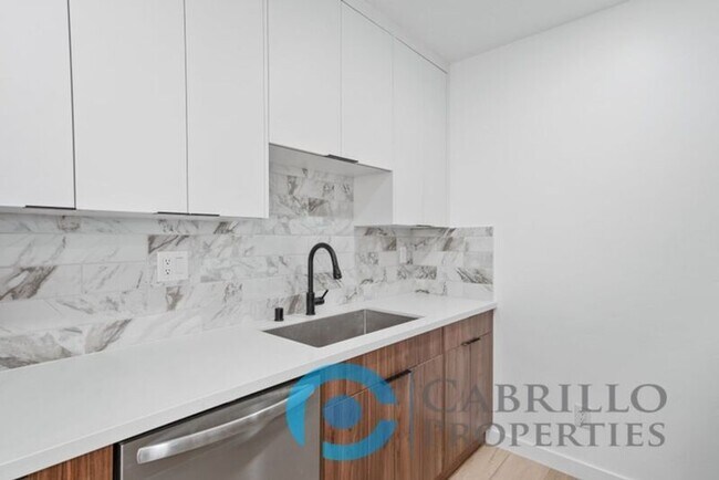 Foto del edificio - 4669 34th St