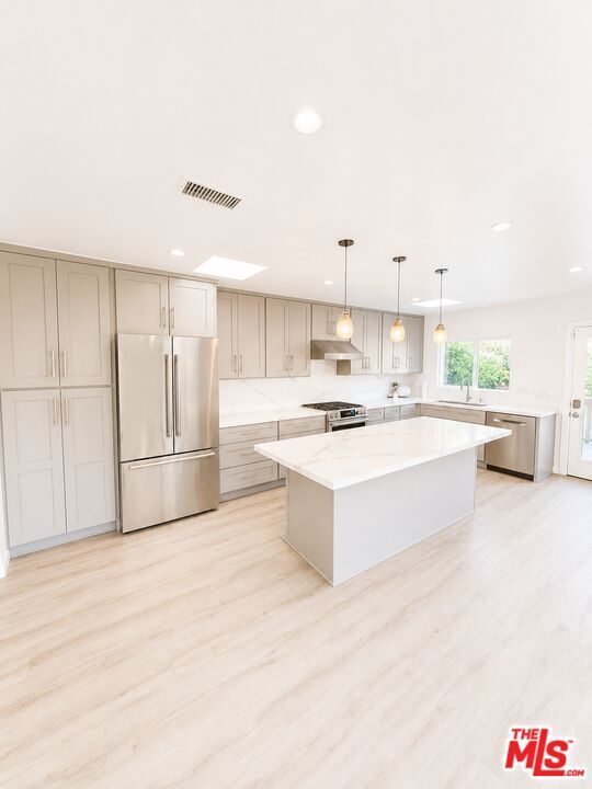 Foto del edificio - 1636 Courtney Ave