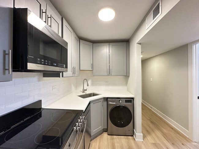 Foto del edificio - 1214 N La Salle Dr