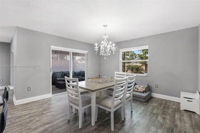 Foto del edificio - 4055 Eastridge Dr