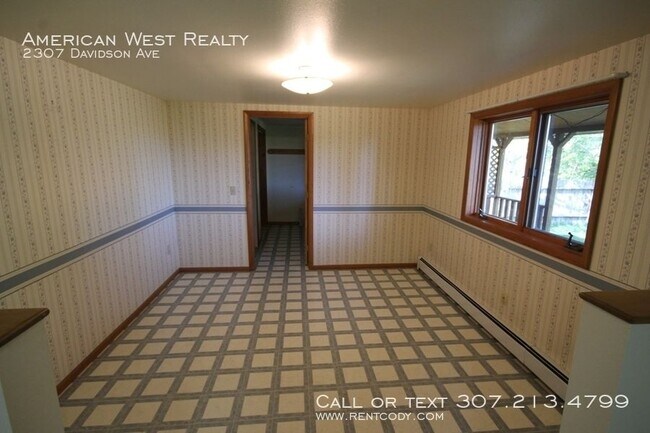 Building Photo - 4bed/2bath/2car