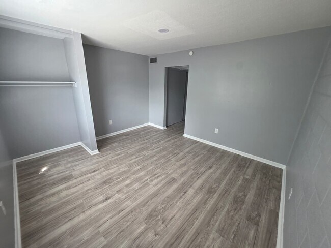 Foto del edificio - 1505 N West St