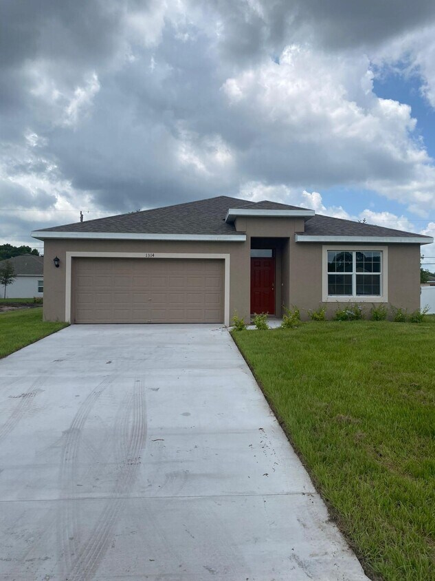 1314 SW Goodman Ave, Port St. Lucie, FL 34953 House for Rent in Port